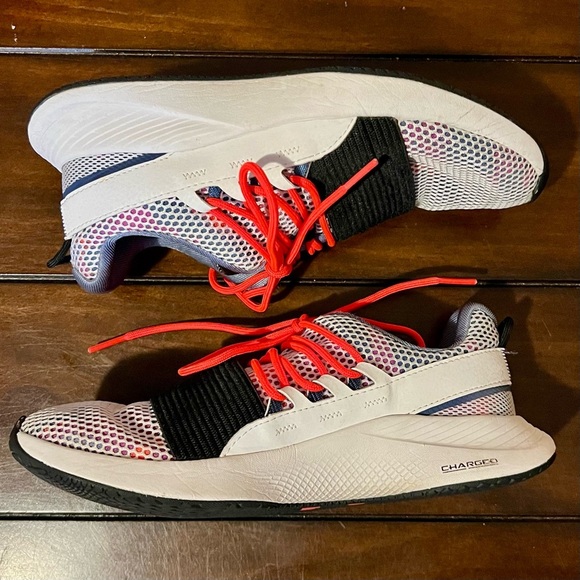 Under Armour Charged Women’s Sneakers – Size 6.5 - Picture 4 of 8